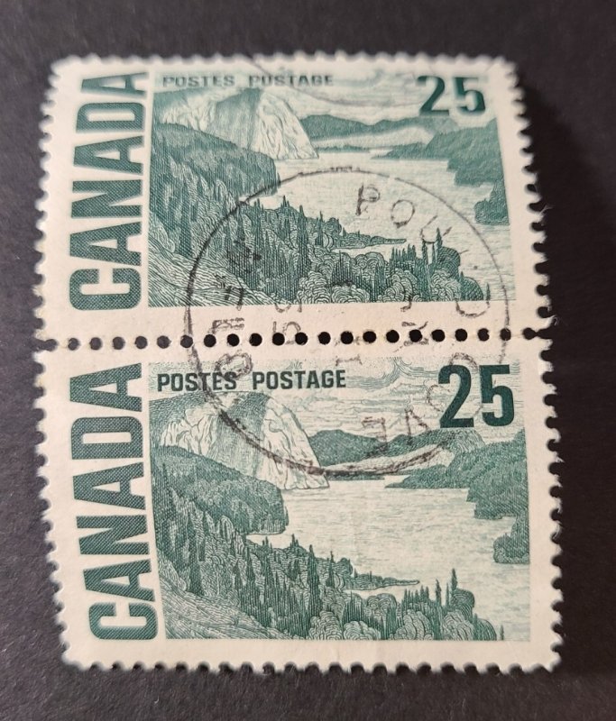 CA S#465 $0.25 02/03/1967 Cent Def - The Solemn Land - Vertical Pair