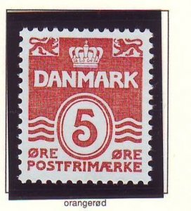 Denmark Sc 793 1989 5 ore wavy line stamp   mint NH