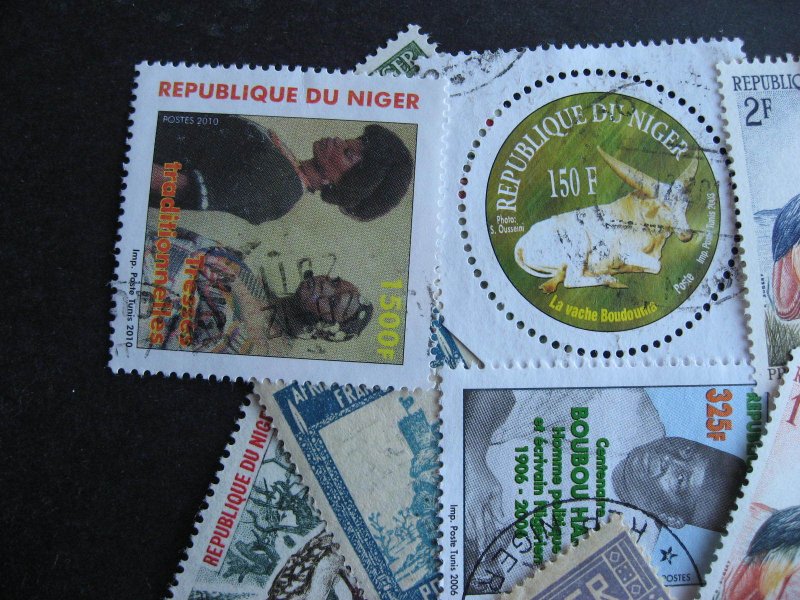 Internationals WW collection breakdown, Niger 25 different