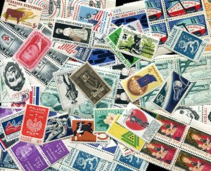 U.S. DISCOUNT POSTAGE LOT OF 100 5¢ STAMPS FACE $5.00 SELLING FOR $4.00