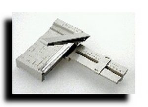 UNISAFE GUILLOTINE FOR PRECISE STAMP MOUNT CUTTING