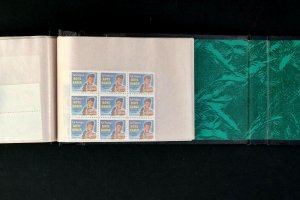 US STAMP COLLECTION CHRISTMAS SEAL + Others 100 DIFFERENT BLOCKS (635 Stamps)