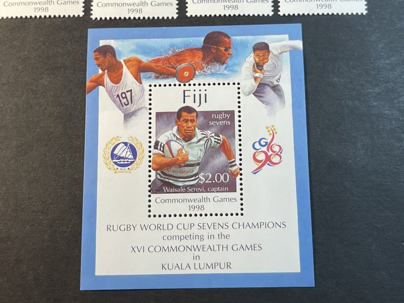 FIJI # 825-829-MINT/NEVER HINGED----COMPLETE SET & SOUVENIR SHEET----1998