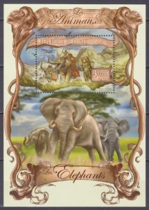 2013 Guinea 9828/B2231 Fauna - Elephants  18,00 €