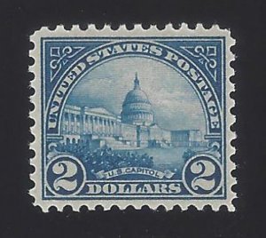 US #572 1922-25 Deep Blue Unwmk Perf 11 Mint OG LH VF SCV $70