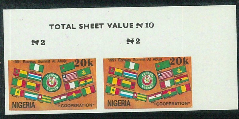 66384 - NIGERIA - STAMP ERROR:  SPAIR  of  UNPERFORATED STAMPS - FLAGS
