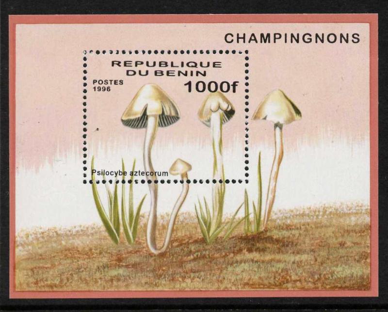 Benin 883 MNH Mushrooms