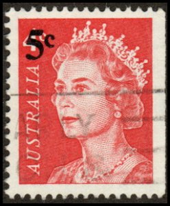 Australia 398 - Used - 5c on 4c Elizabeth II (1967) +