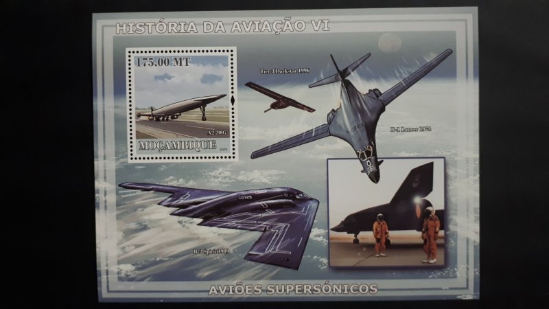 Airplanes - History of Aviation 6 - Mozambique 2009 - Complete SS + Bl ** MNH