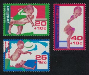 Neth. Antilles Child Welfare Carrying the Child 3v 1976 MNH SG#622-624