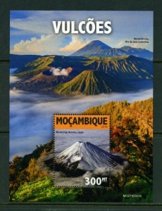 MOZAMBIQUE 2019  VOLCANOES  SOUVENIR SHEET MINT NH