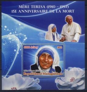 Mother Teresa on Stamps -  Stamp Souvenir Sheet 13D-042