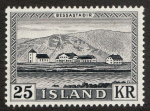 1957 Iceland Island Sc# 305 - 25 Kr. Bessastadir Architecture - MH Cv$25