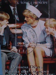 1997 ST. THOMAS : LADY DIANA AND TWO SONS SOUVENIR SHEET