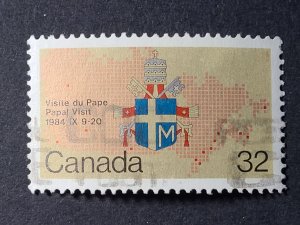 CA S#1030 U - VF $0.32 08/31/1984 - Ams of Pope John Paul II