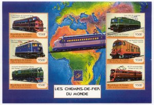 Guinea - 2001 - 2 MNH train souvenir sheets #1923-4 CV $ 45.00 Lot #18