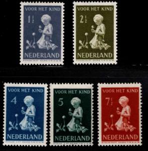 Netherlands Scott B129-B133 MH* semi-postal set