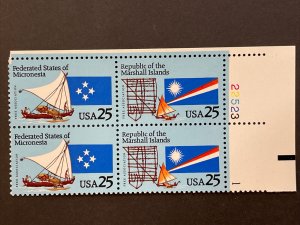 Scott # 2506-7 25-cent Micronesia and Marshall Islands Stamps, MNH Plate Block 4