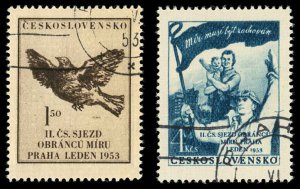 CZECHOSLOVAKIA 567-68 VF/USED - 1953 Czech Family & Dove