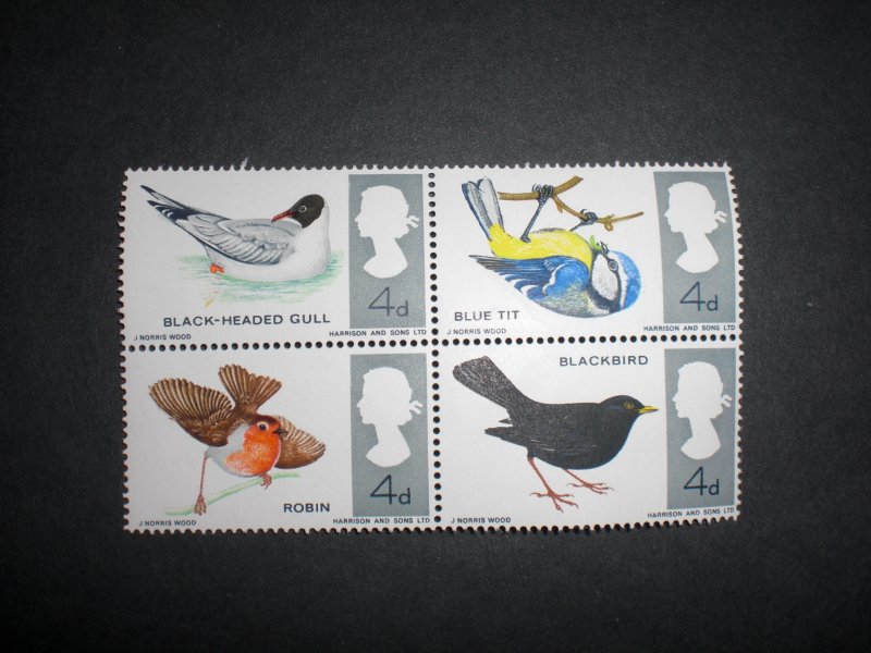 Great Britain (1966) SG 696p-699p Birds Phosphor Unmounted Mint Stamps