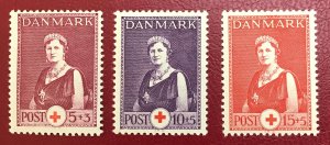 1939-40 Denmark Sc B9-B11 MNH set Queen Alexandrine CV$1.35 Lot 2501