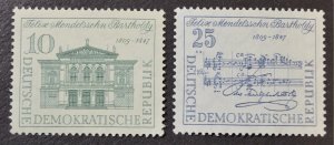 DDR Sc # 421-22, VF MNH