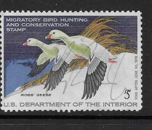 US #RW44  1977 $5.00  Federal Duck Stamp Pair of Ross's Geese (U)