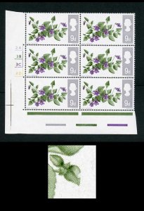 Spec W117b 1967 9d Flowers (Ordinary) with Notch in Leaf Variety Cyl Block 6 U/M