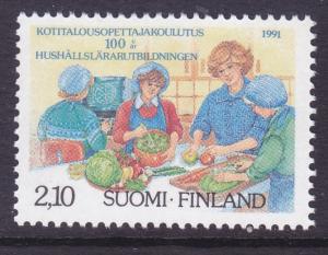 Finland 847 MNH 1991 Home Economics Teacher Education Cooking Class Issue