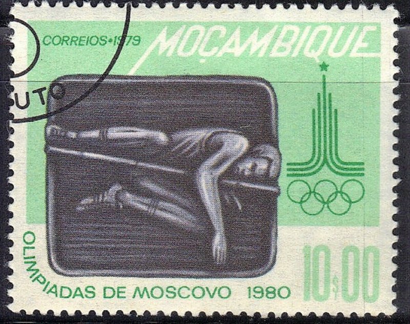 MOZAMBIQUE SC# 628 **USED** 10e 1979  POLE VAULT  SEE SCAN