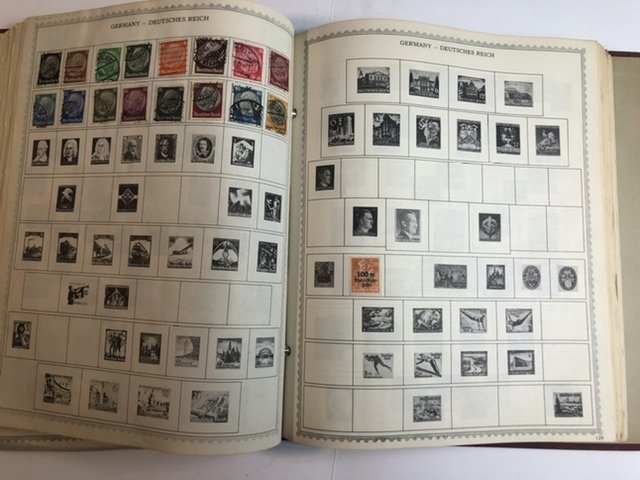 The New World Wide Postage Stamp Album Lots Of Old Stamps