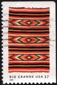 SC#3927 39¢ Rio Grande Blankets Booklet Single (2005) Used