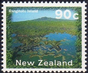 New Zealand 1679 - Mint-NH - 90c Rangitoto Island (2000) (cv $1.25)