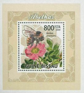 Bees Plants Flowers Bombus Anachoreta Mini Sov. Sheet MNH