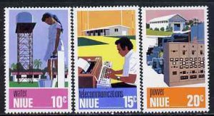 NIUE - 1976 - Utilities - Perf 3v Set - Mint Never Hinged