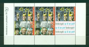 Netherlands #B576a (1981 Child Welfare sheet) VFMNH  CV $2.50