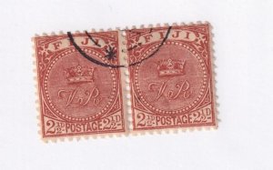 FIJI # 57 VF-PAIR LIGHT USED CAT VALUE $11 STARTS 99cts