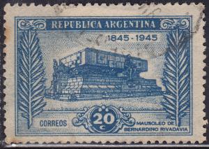 Argentina 546 USED 1945 Mausoleum of Rivadavia