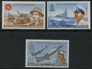 PAKISTAN Sc#219-221 1965 Armed Forces Complete Set OG Mint NH