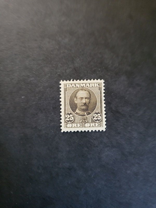 Stamps Denmark Scott #75 hinged