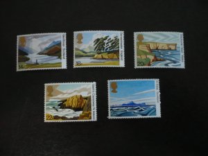 Stamps - Great Britain - Scott# 945-949 - Mint Never Hinged Set of 5 Stamps