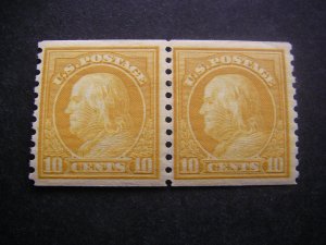 Scott 497, 10c Franklin coil, lightly hinged PAIR