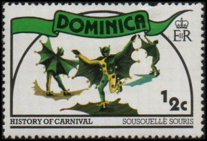 Dominica 555 - Mint-H - 1/2c History of Carnival (1978)