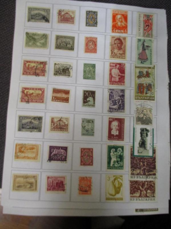 Thousands Of Bulgaria Stamps Hinged On Pages - Unchecked - Read Desc  (BJ11)