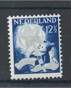 Netherlands 1933 Child Welfare 12½c (+3½c) sg421A vf mint c£37