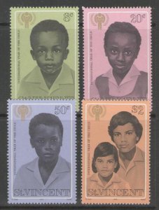 ST.VINCENT SG570/3 1979 INTERNATIONAL YEAR OF THE CHILD MNH
