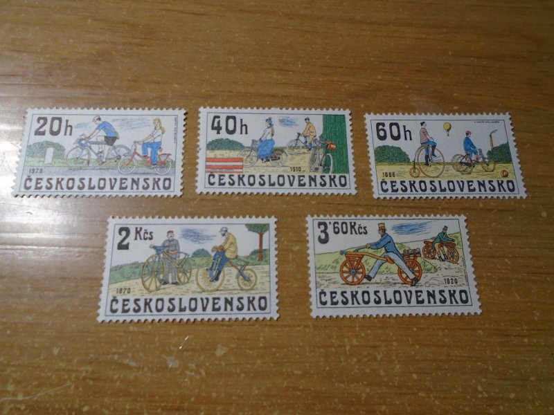 Bicycles : Czechoslovakia  #  2255-59  MNH