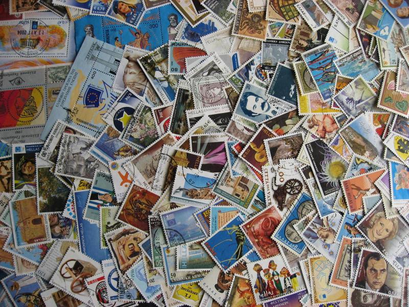 Greece over 195 different used stamps, 4 souvenir sheets, older to 2014 issues