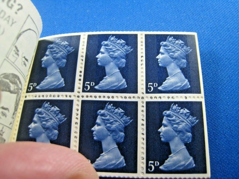 GREAT BRITAIN 1969 COMPLETE MNH STAMP BOOKLETS -  10/ - LOT OF 2   (kbgbbk1)