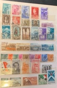 STAMP STATION PERTH Italy Collection ) in Album 700+ stamps Mint/Hinged